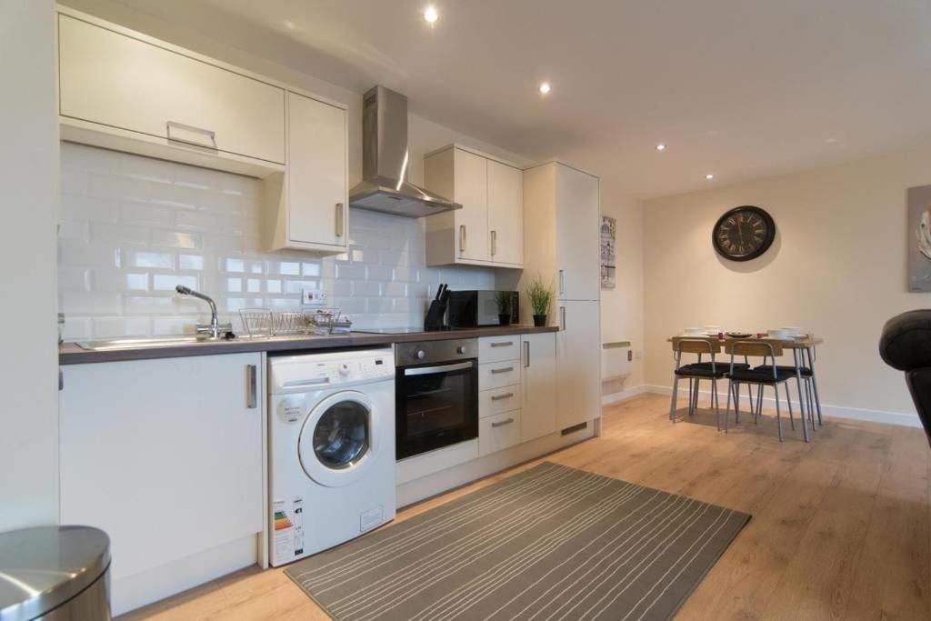 Executive 2 Bed 2 Bath - Free Parking Appartamento Glasgow Esterno foto